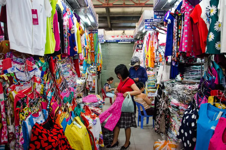 Clothing Wholesale Markets in Vietnam - Con Market