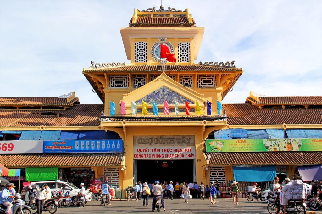 Binh Tay Market in Chinatown