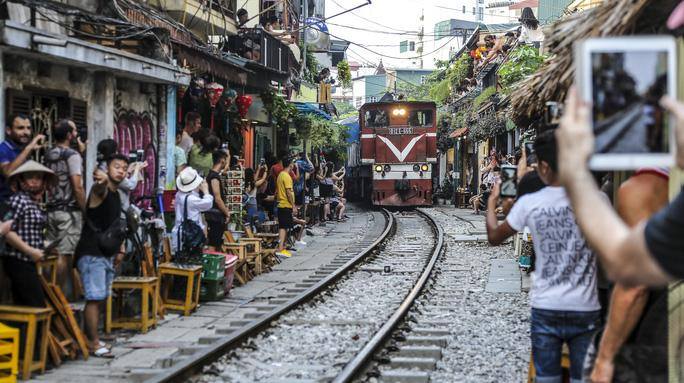 Hanoi Train Street